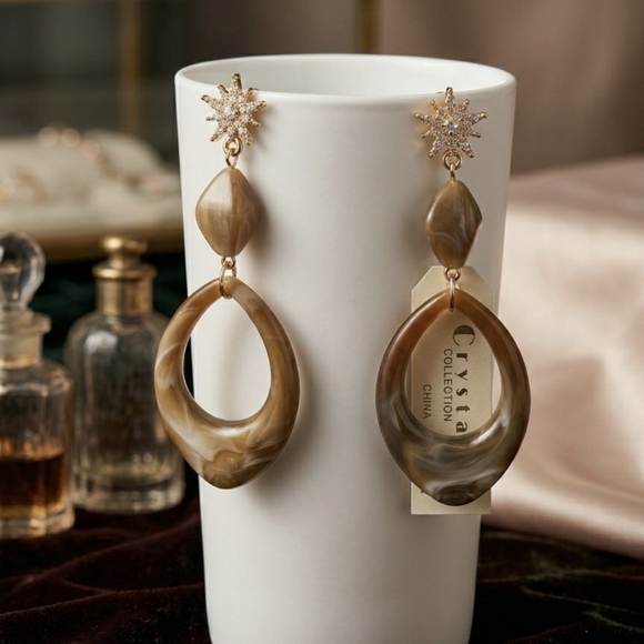 Chic Gold and Silver Floral Drop Earrings - Picture 4 of 8